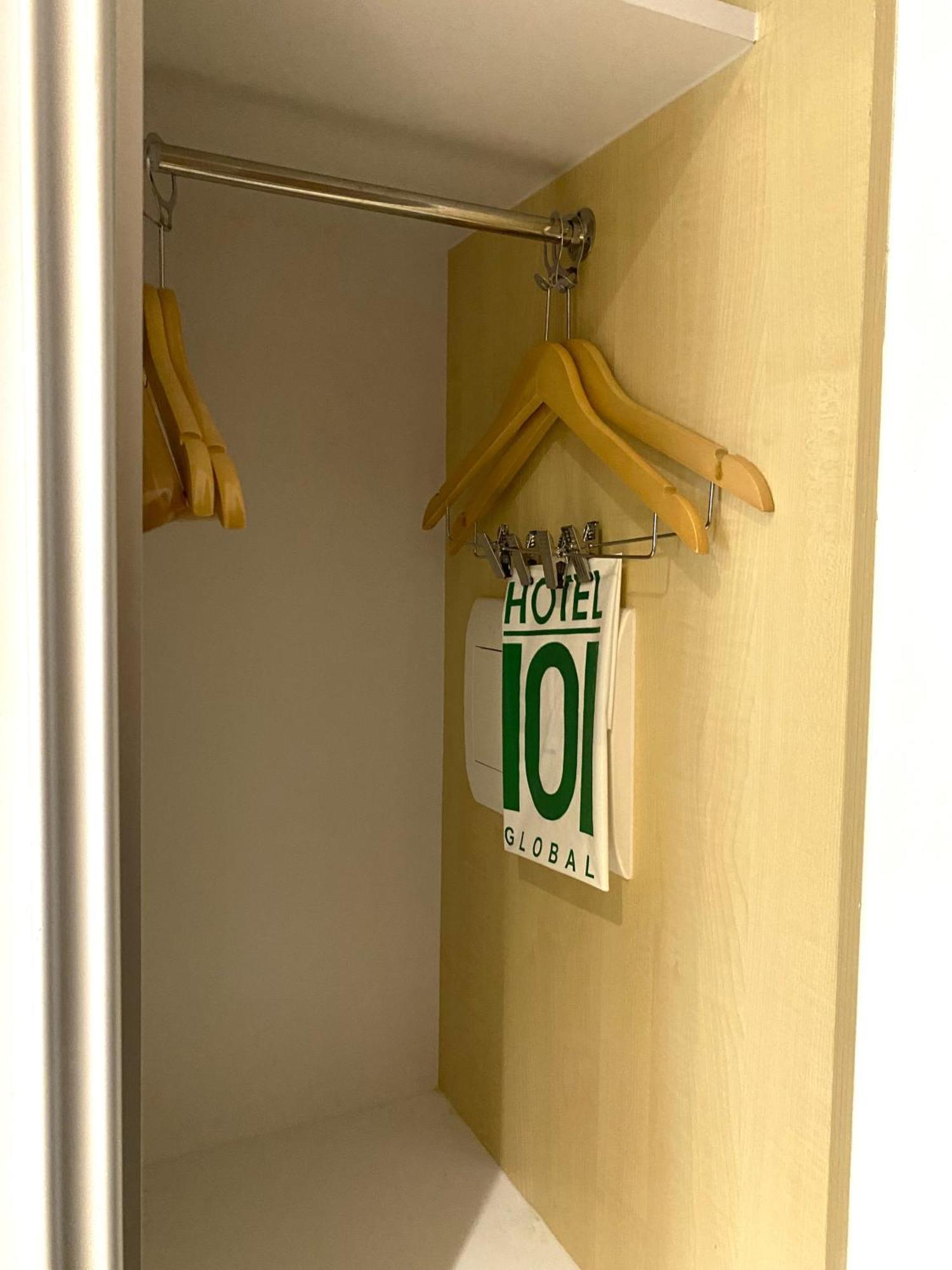 Hotel101 - 3* Taguig